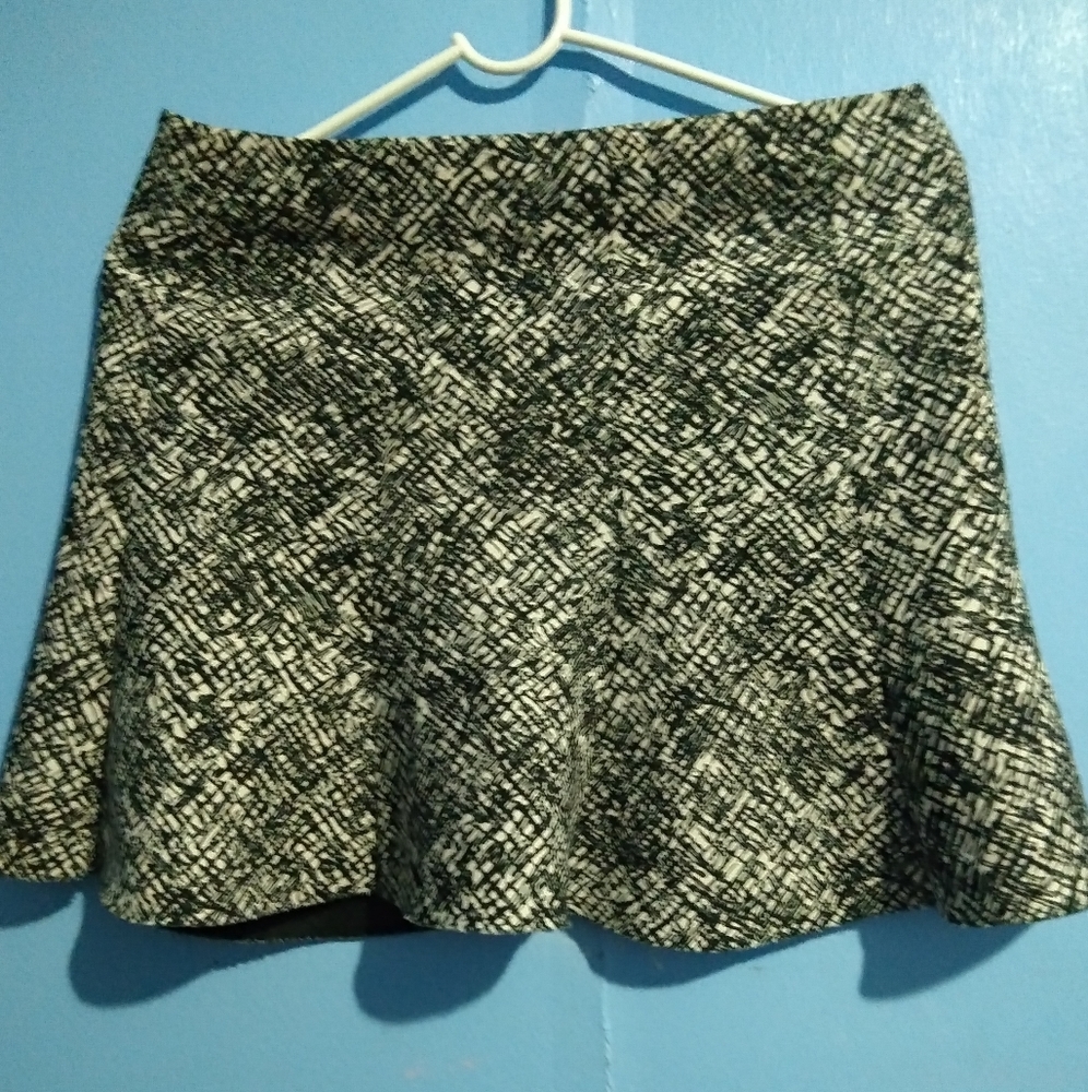 Zara black and white skirt